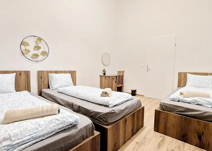 Hospedagem domiciliar Spacious - 15 Min From Airport & Center, 5 Min From Main-bus Station Ez1 *
