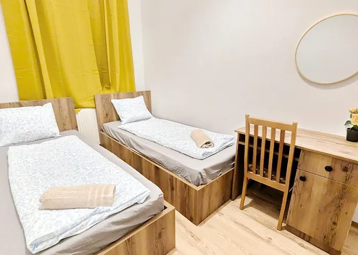 Spacious - 15 Min From Airport & Center, 5 Min From Main-bus Station Ez1 Hospedagem domiciliar