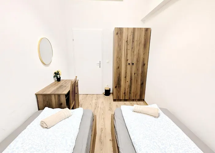 Hospedagem domiciliar Spacious - 15 Min From Airport & Center, 5 Min From Main-bus Station Ez1 *