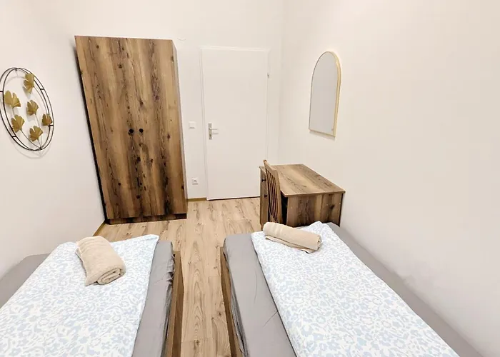 Spacious - 15 Min From Airport & Center, 5 Min From Main-bus Station Ez1 Hospedagem domiciliar